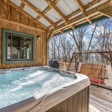 Mountain escape with hot tub