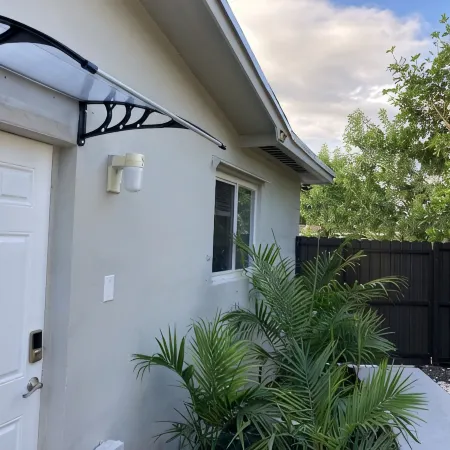 Excellent Studio Centraly Located