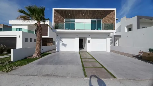 Luxurious private Space close to beach and lagoon