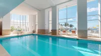 The Cliff, Oceanfront, Infinity Pool. under Renovation August Entire Living Area - 4 stjerner