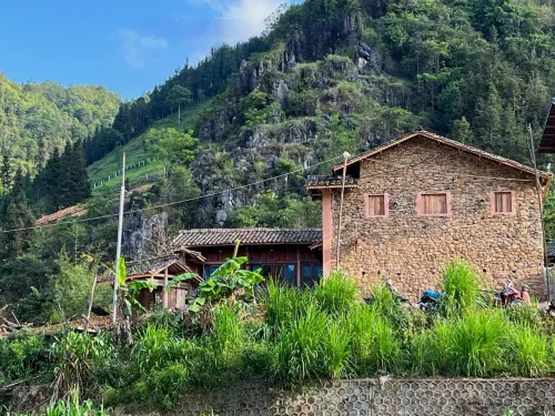 Dinh Da H'Mong - Karsterly Rock Lodge