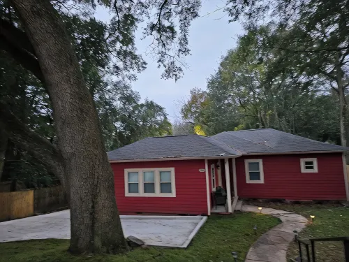 3-bedroom house in enjoyable Laurel with WiFi, AC