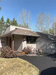 Meadow House 64 in Sunriver w/ Golf Course & Mt View, WiFi, AC, Hot Tub
