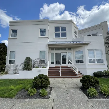 DELUXE Margate Beach Home with POOL, JACUZZI, & Spectacular Bay View - Sleeps 12