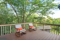 Cozy Chalet in Charming Front Royal with Stunning Views and Refinished Basement! - Alphydda