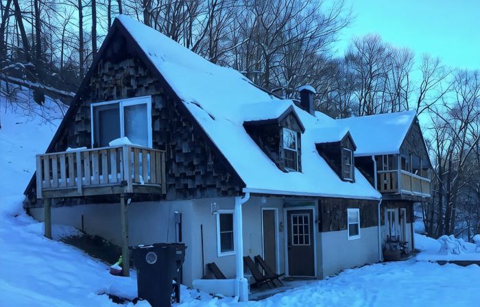 Muskie-Lounge River Retreat! Secluded getaway.