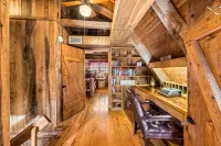 Log Cabin, Utk/Neyland, Smokies, 16Acres, FP, HotTub, Sauna, Fishing, Golf, Pets