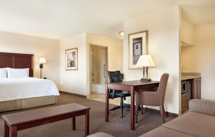 Hampton Inn & Suites West Bend