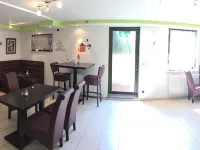 Hotel Garten Hotels near Beuel