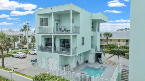 4th Floor AMAZING Direct Ocean Condo! 2500sqft! - อ่างจากุชชี่