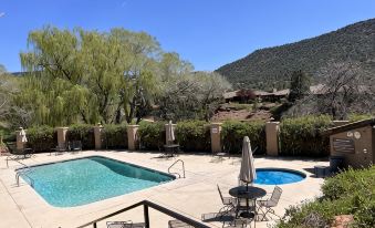 Golf, Hike or Bike Sedona at our Gated 2 Bed 2 Bath Resort Condo