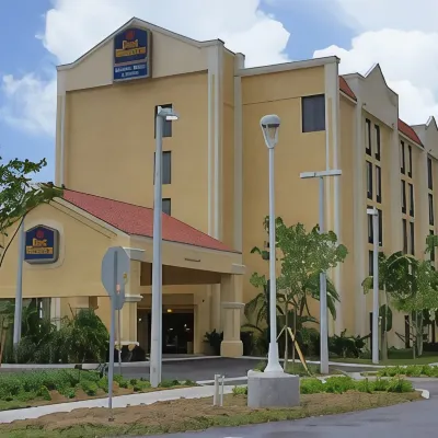 Best Western Plus Kendall Hotel  Suites Hotels near Zoo Miami