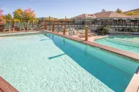 Resort home with Private hot tub , fireplace, pools, pond, WIFI - Pools