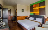 Rollaas Hotel and Resort