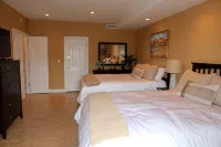 Lovely La Costa condo -walk to Spa & Golf course, close to beach & Legoland - Jacuzzi
