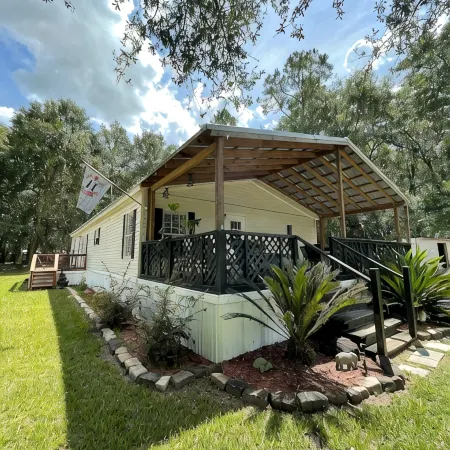 Cave Divers Spring Escape, Sleeps 8+, Private Patio, Fire Pit, Spacious Kitchen