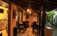 Andrea Hotel - Guest houses