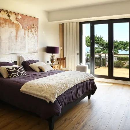 Villa with Heated Swimming Pool and Magnificent Sea View