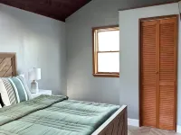 3-bedroom house in marvelous Goshen. Luxury cabin vibes for your getaway. Hotels in Goshen