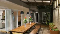Astaka Residence - 호스텔