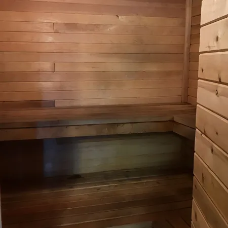 Private Wisconsin getaway 25 minutes from Hayward with hot tub!