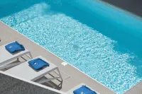 Porto Vecchio Luxury Suites - Pools