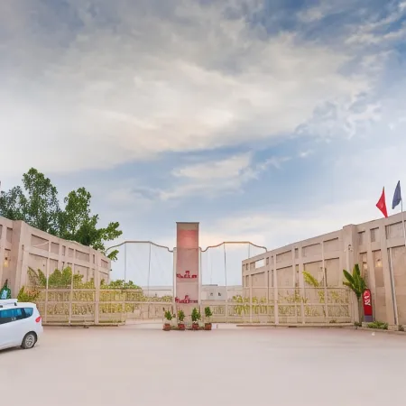 Ramada by Wyndham Lucknow Hotel and Convention Center