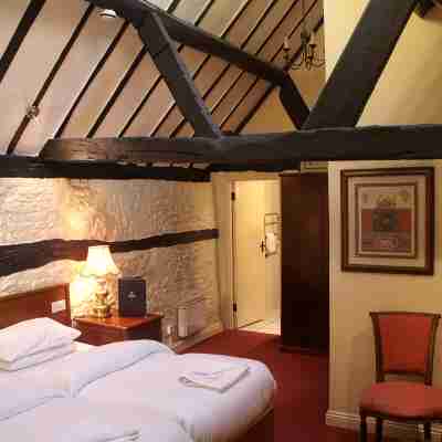 The Saracens Head Inn Rooms