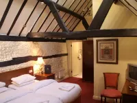 The Saracens Head Inn