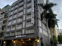 Sinyago Hotel - parkir