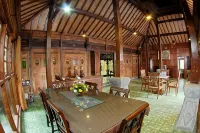 Hills Joglo Villa - breakfast