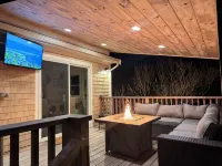 Beloved 5-Bedroom House with Beach Passes, AC, Fenced in Yard, and Hot Tub - Homestays