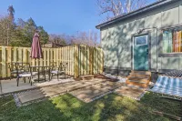 Secluded Tiny Home in Exclusive Paris Mountain! - 컨트리 하우스