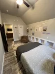 Tranquil 3-bedroom barn right next to Lake Tenkiller in Vian with WiFi, AC - 3-Star