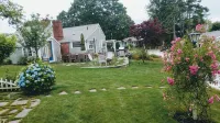 Gosnold Manor 300 Yards To Veterans Park Beach, recently updated home. - 3-Star