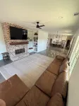 Athens-Lake Oconee Farmhouse - 4-Star