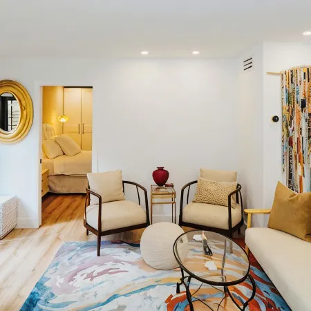 Coastal Chic 1BR Retreat – Walk to Jupiter Beach!