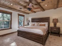 Mountain Top Luxury Retreat - Elegant Cabin Near Zion and Bryce 凱恩縣住宿飯店