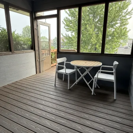 Relaxing 4-bedroom Retreat with Cozy Patio in Sioux Falls & 2 full kitchens