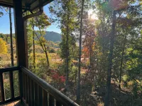 Romantic Cabin w/ Hot Tub, Fire Pit & Mountain Views - Mountain view