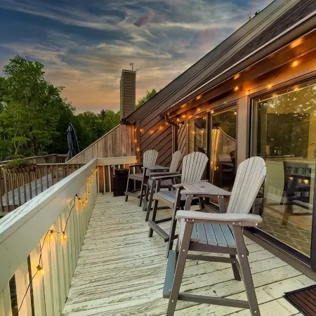 Just minutes from Beech Mtn Ski Resort /Townhome /Fire Pit & Fireplace / Pets OK