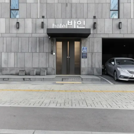 Vine Hotel