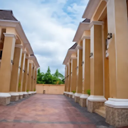 Ennys Court Luxury Apartment