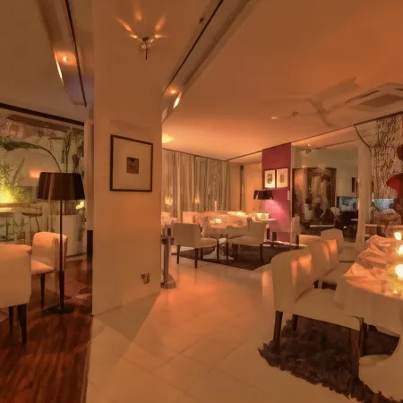 Bab Hotel