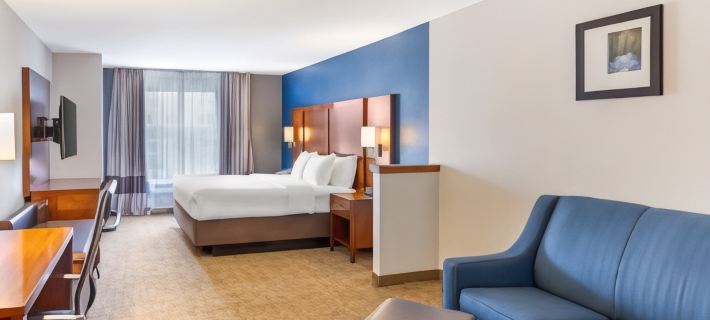 Comfort Suites Longmont Hotels in Weld County