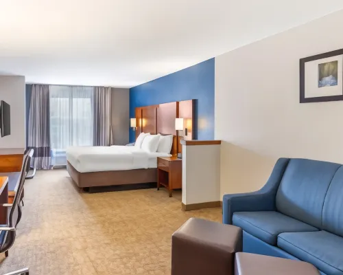 Comfort Suites Longmont Hotels in Firestone