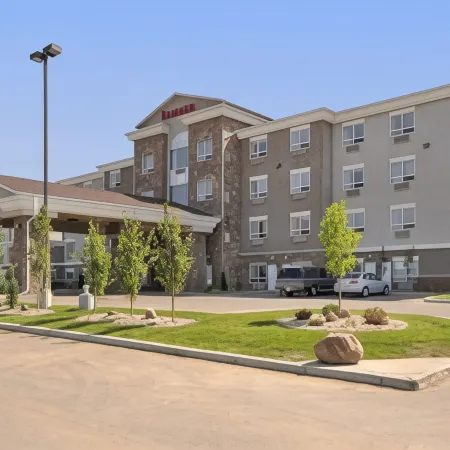 Ramada by Wyndham Camrose