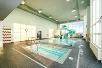 Holiday Inn & Suites CALGARY AIRPORT NORTH by IHG - Airport Shuttle