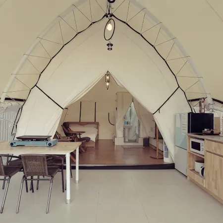 The Hill Glamping