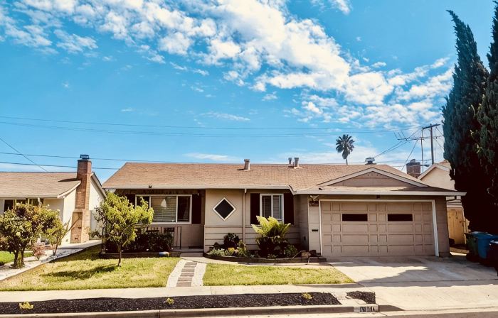The Happy Hideaway - Swimming pool inside - 3BR - 2BA-  Look at me!